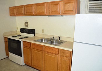 8500 Tidewater Drive 1 Bed Apartment for Rent - Photo Gallery 3