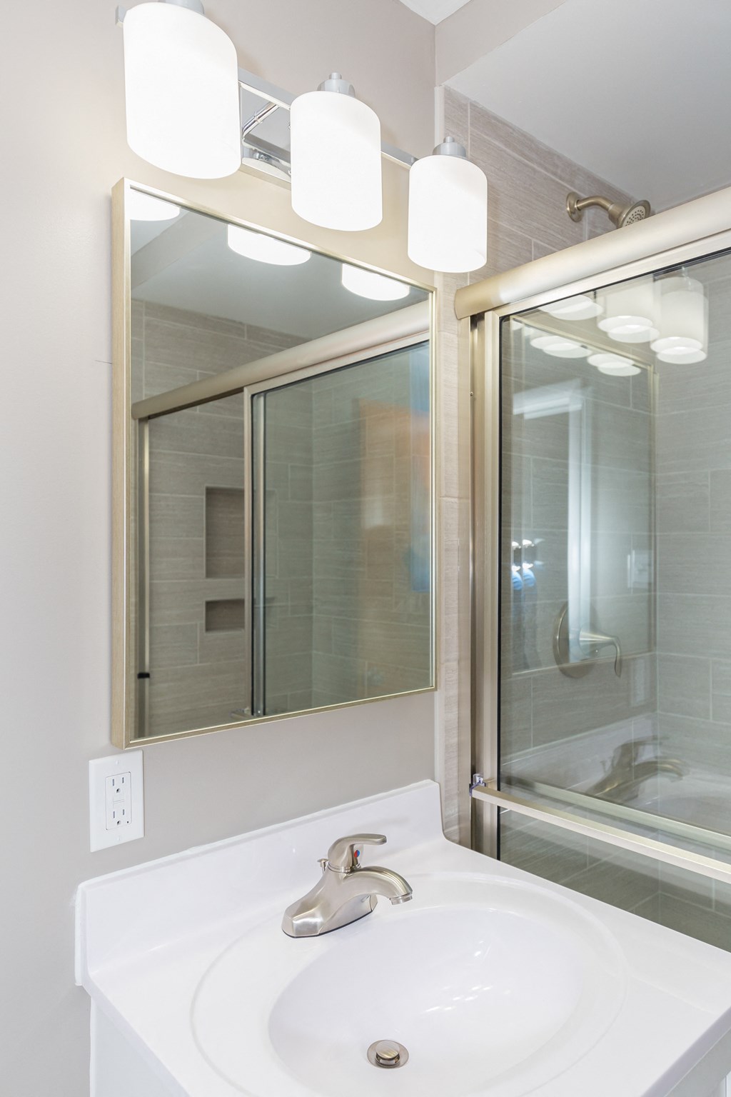 wjmcedarapartments.com/