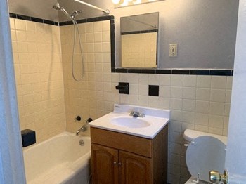 fairhillgardensapt.com - Photo Gallery 32