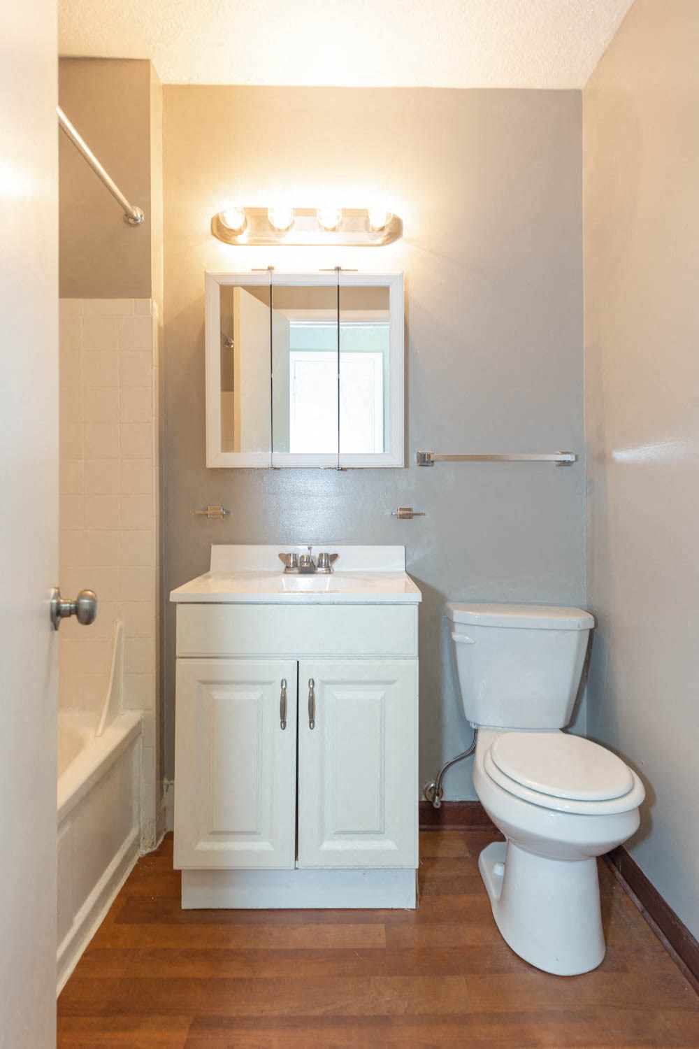 kensingtonclubapt.com