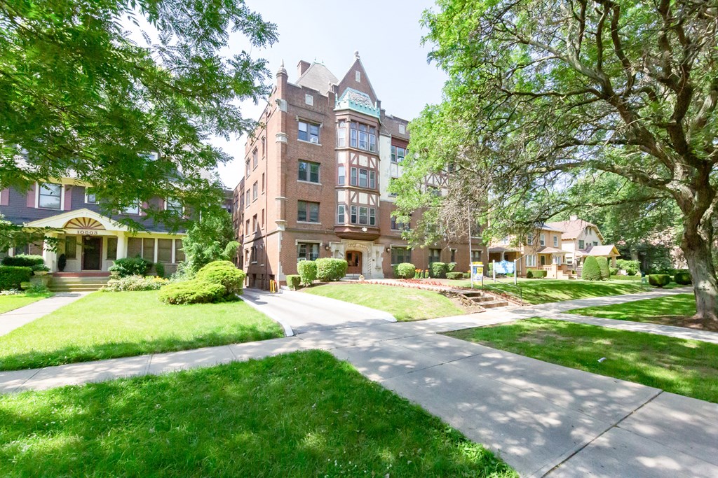 Lake West Exterior Street View