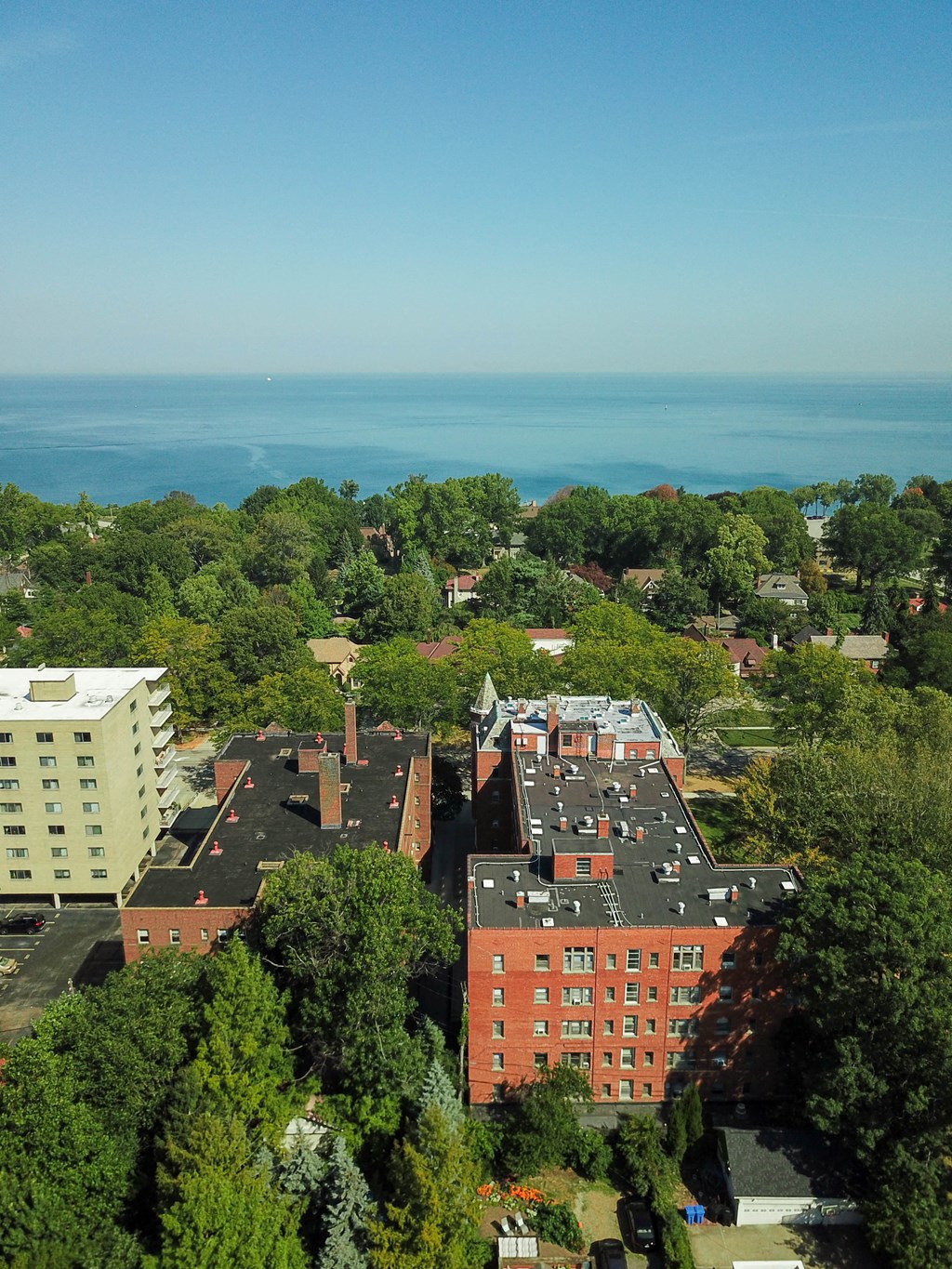 Parkway Manor Lake View