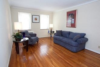 Parkway Manor Living Room