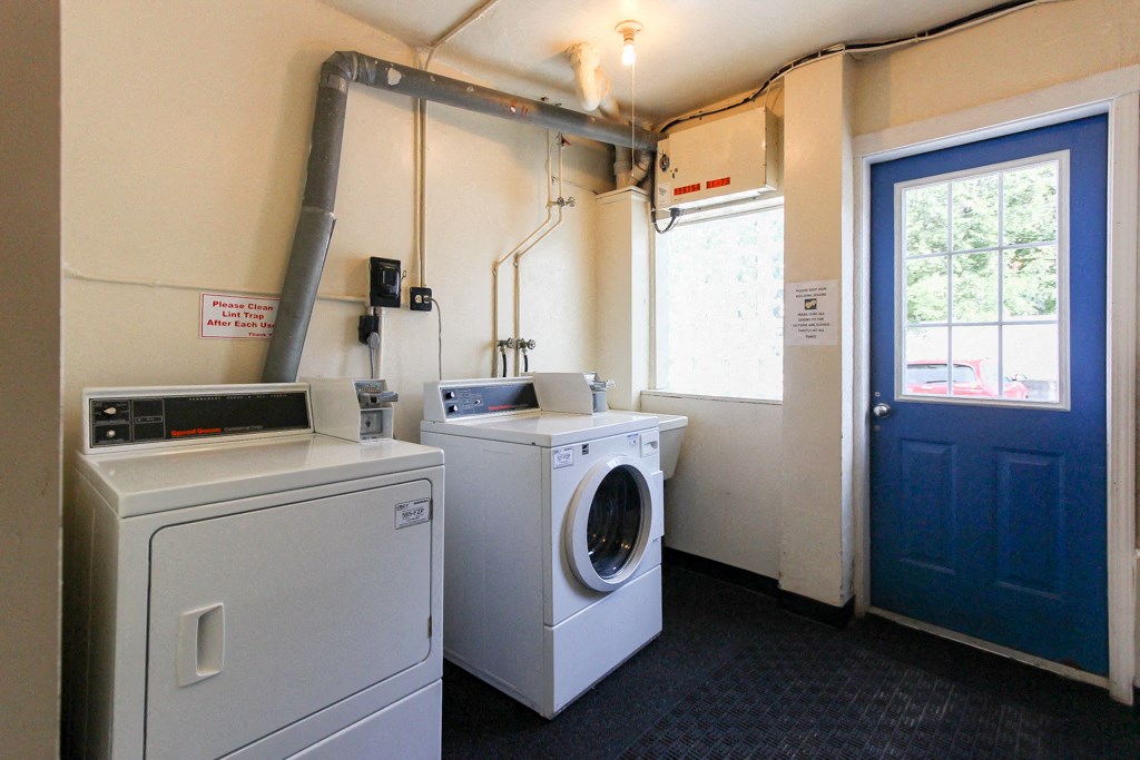 Van Aken Villas Laundry Room