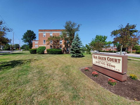 Van Aken Court Apartments