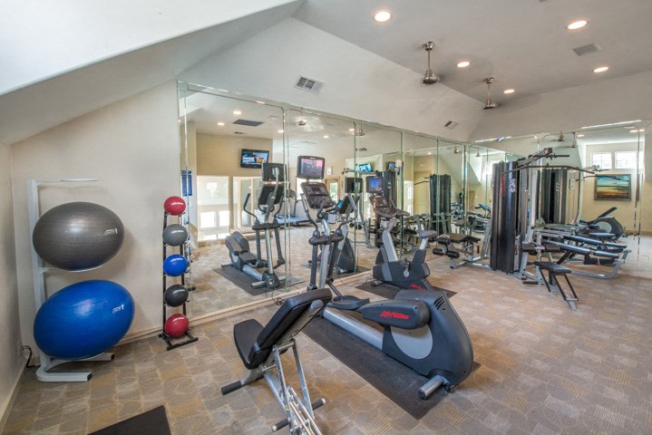 Gym at The Brownstones, Dallas