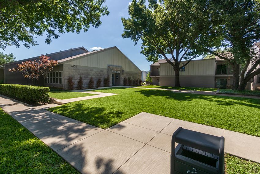 The Biltmore Apartments, 6251 Melody Lane, Dallas, TX RentCafe