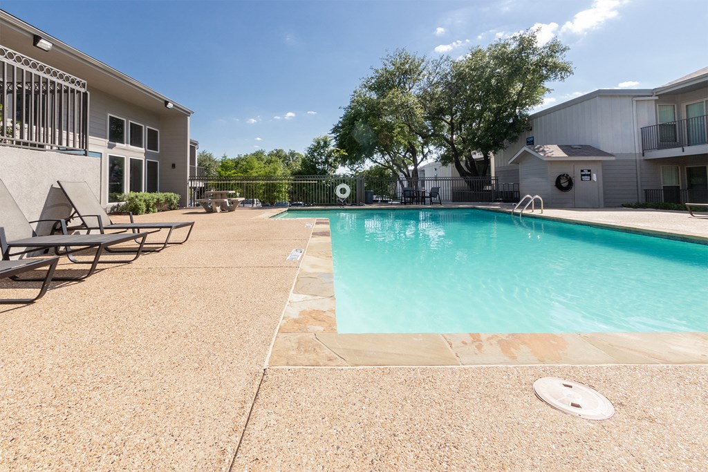 pool area at The Biltmore, Dallas, Texas