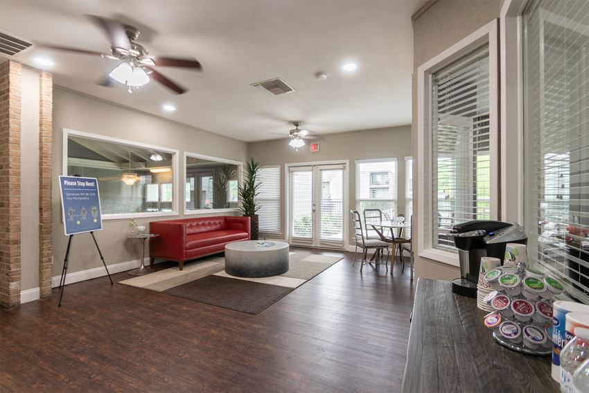 The Biltmore Apartments, 6251 Melody Lane, Dallas, TX RentCafe