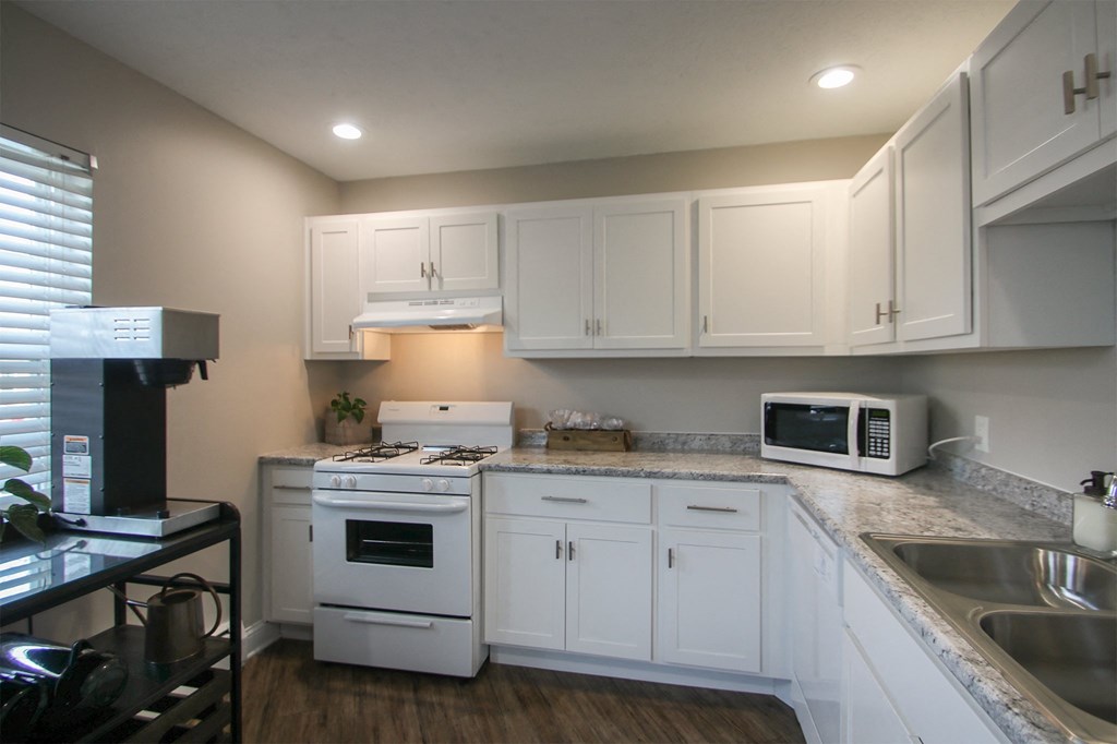 This is a photo of the kitchen in the resident clubhouse at Compton Lake Apartments in Mt. Healthy, OH.