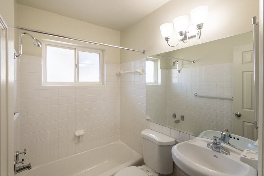 This is a photo of the bathroom in the 631 square foot, B-style (Ranch) 1 bedroom/1 bath floor plan at Colonial Ridge Apartments in the Pleasant Ridge neighborhood of Cincinnati, OH.