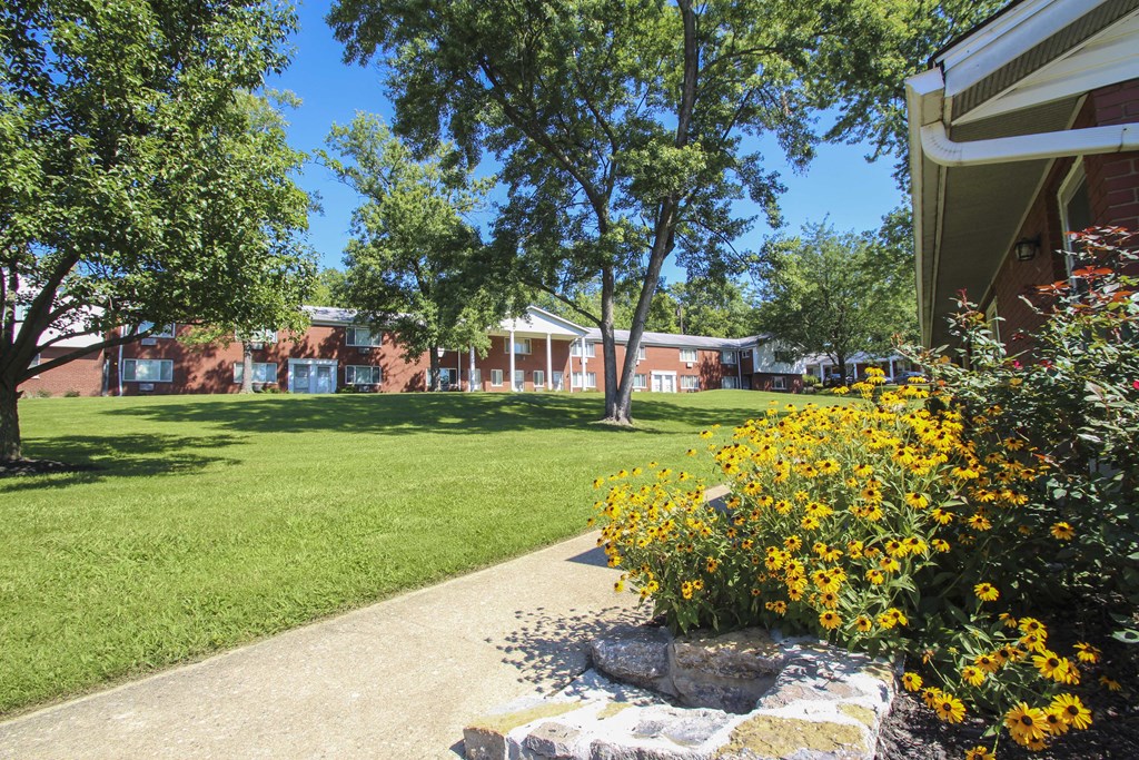 This is a photo of the grounds/building exteriors at Colonial Ridge Apartments in Cincinnati, OH.