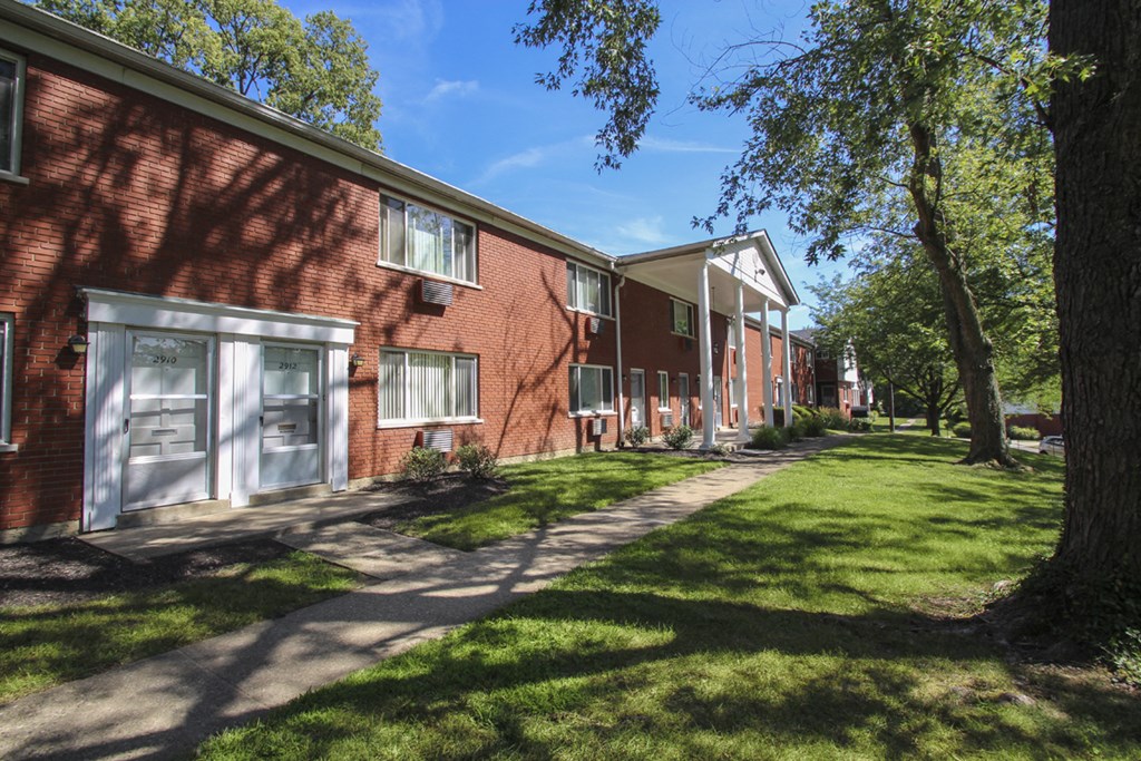 This is a photo of the grounds/building exteriors at Colonial Ridge Apartments in Cincinnati, OH.