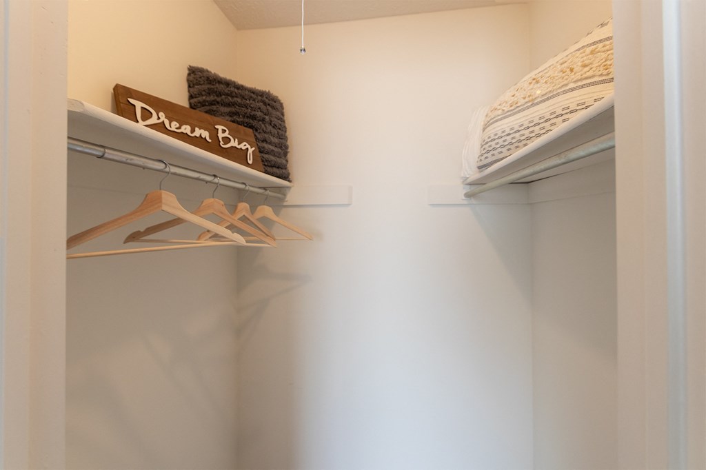 walk-in closets at Fairfield Pointe, Ohio