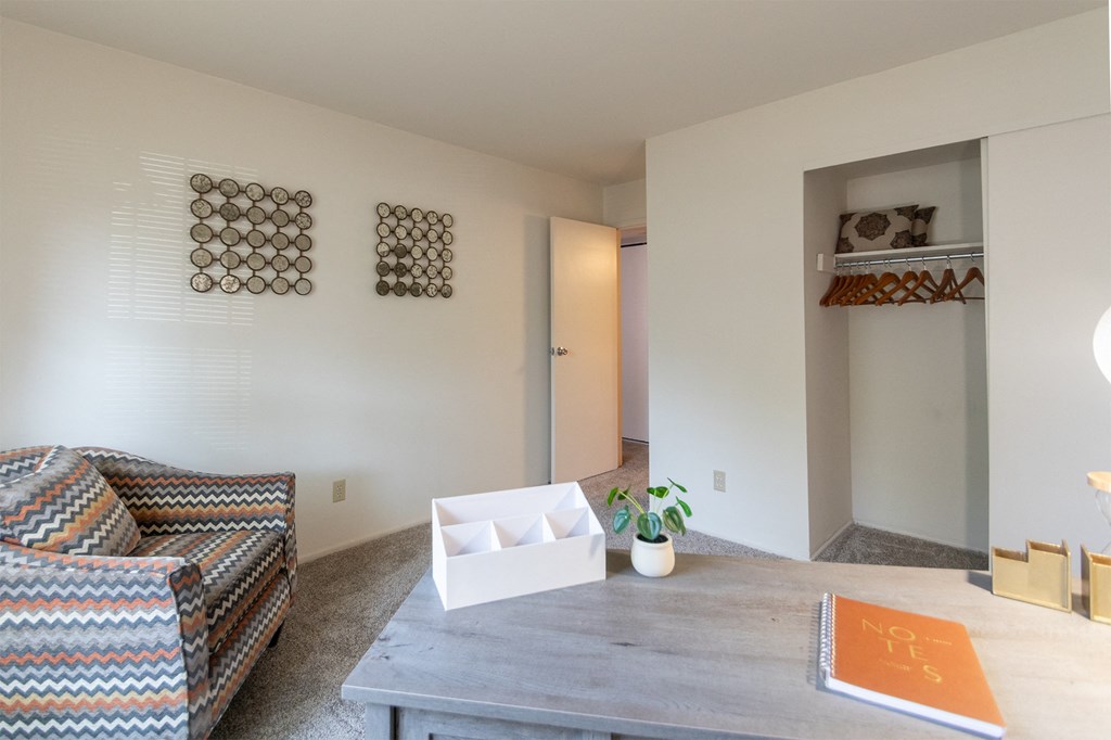 second bedroom view at Fairfield Pointe, Fairfield, OH, 45014