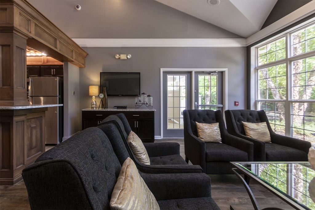 Clubhouse Lounge at Fairfield Pointe, Fairfield, OH, 45014