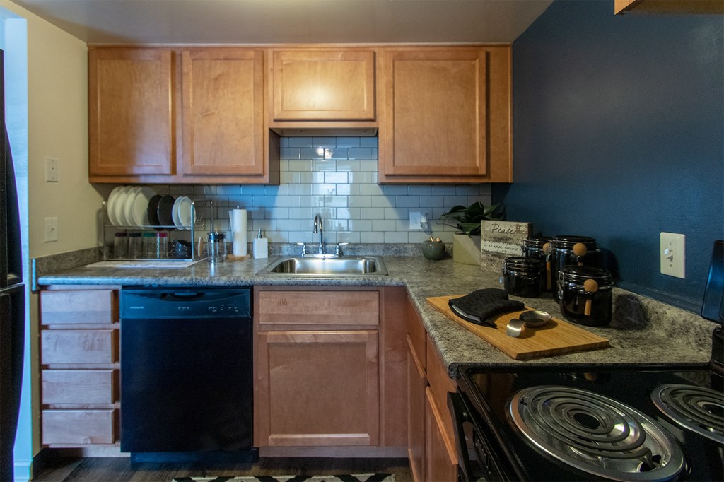 Fully Furnished Kitchen  at Fairfield Pointe, Fairfield, OH