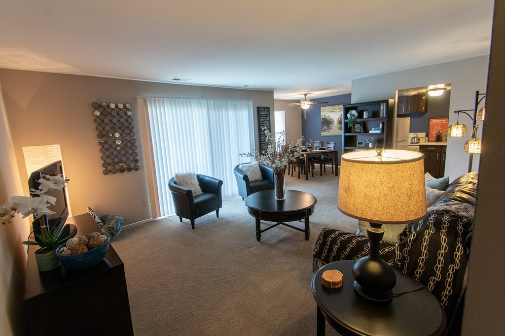 Spacious Living area at Fairfield Pointe, Fairfield, 45014