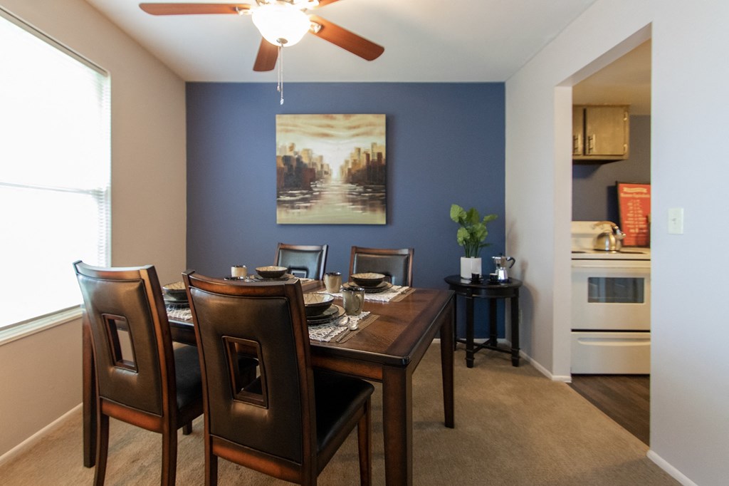 Dining Room at Fairfield Pointe, Fairfield, OH