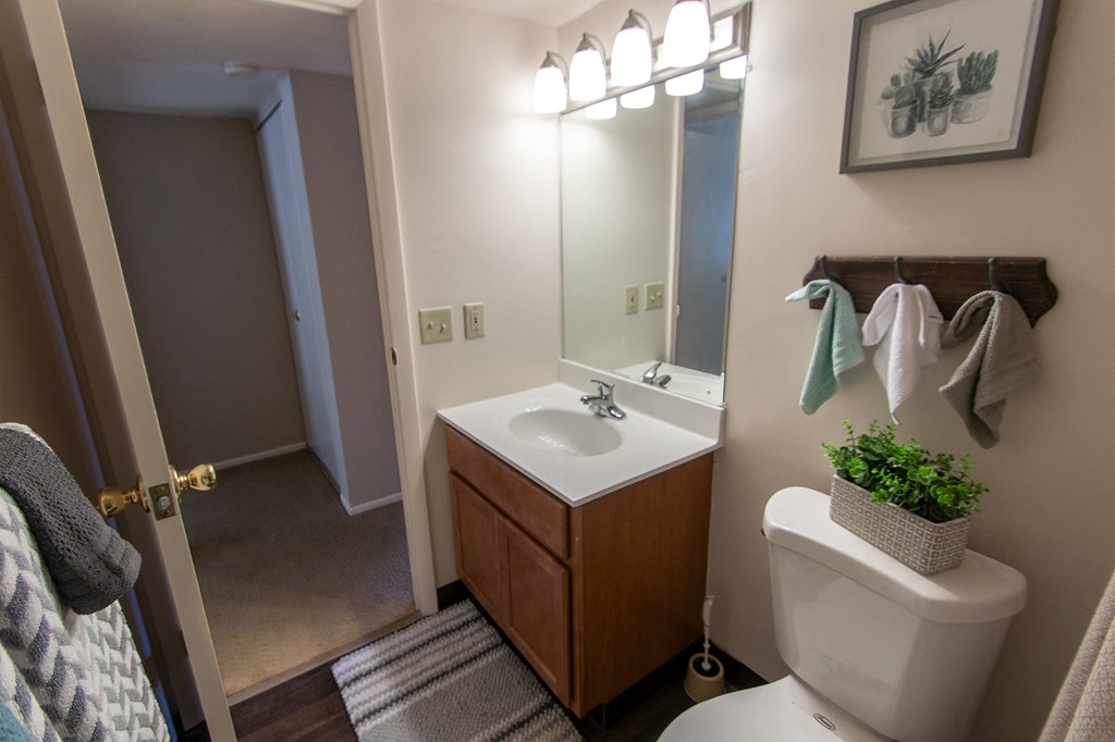 Bathroom at Fairfield Pointe, Fairfield, OH, 45014