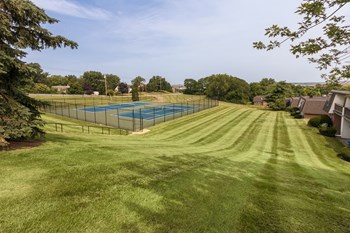 This is a picture of the some tennis courts at Fairfield Pointe Apartments in Fairfield, Ohio. - Photo Gallery 68