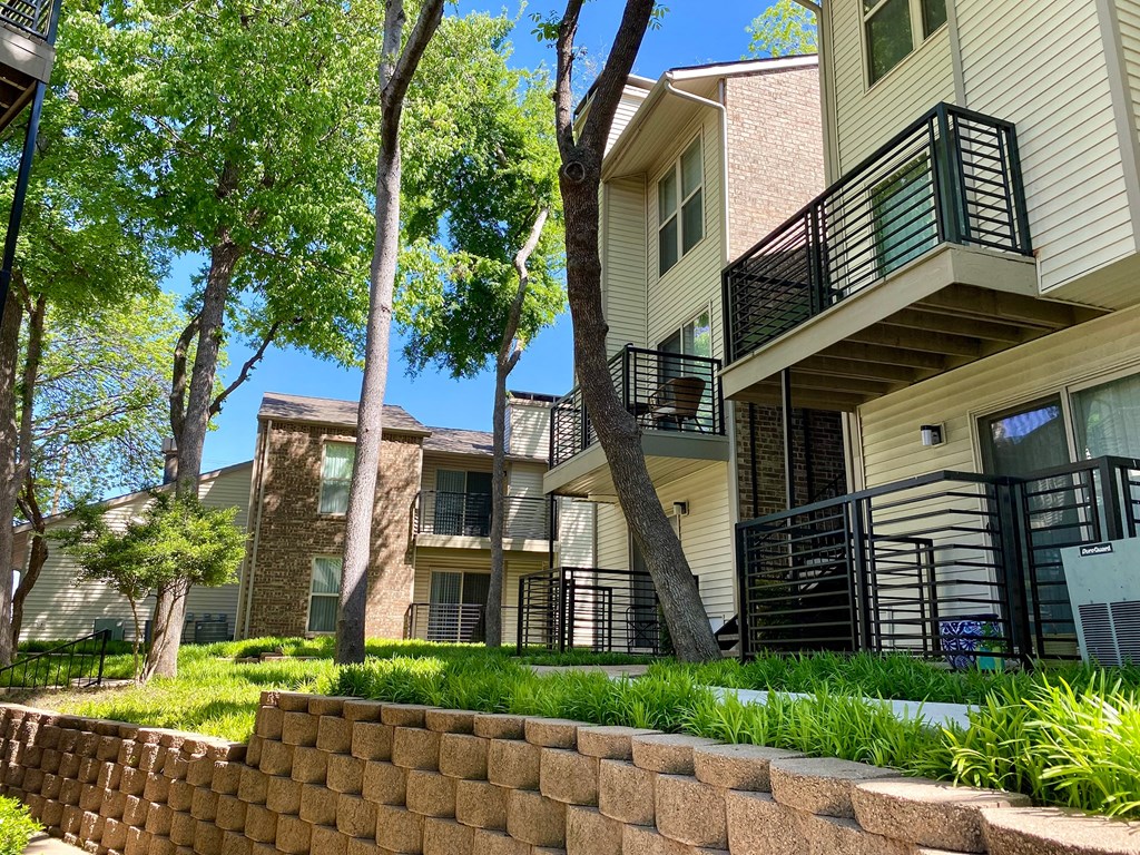 Building Exterior at Canyon Creek, Texas, 75230