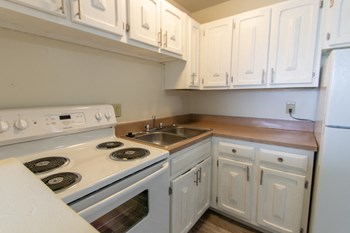 This is a photo of the kitchen in the 545 square foot 1 bedroom, 1 bath apartment at Lisa Ridge Apartments in the Westwood neighborhood of Cincinnati, Ohio. - Photo Gallery 4
