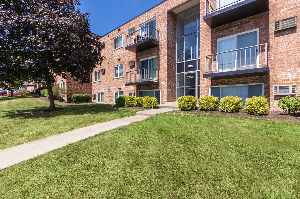 This is a photo of building exteriors/grounds at Lisa Ridge Apartments in the Westwood neighborhood of Cincinnati, Ohio.