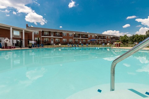 This is a photo of the swimming pool at Lake of the Woods Apartments in Cincinnati, OH.