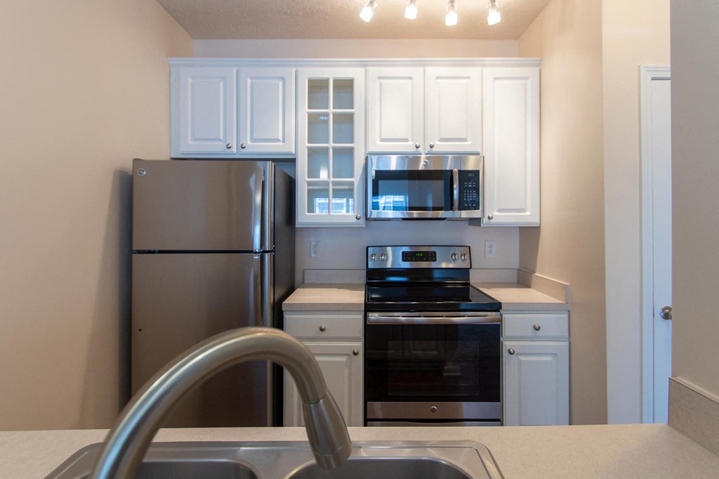 This is a photo of the kitchen in the 563 square foot, 1 bedroom, 1 bath Catamaran floor plan at Nantucket Apartments in Loveland, OH.