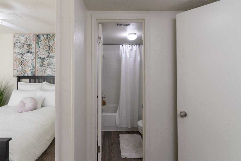 Model Bathroom at Princeton Court, Dallas, Texas