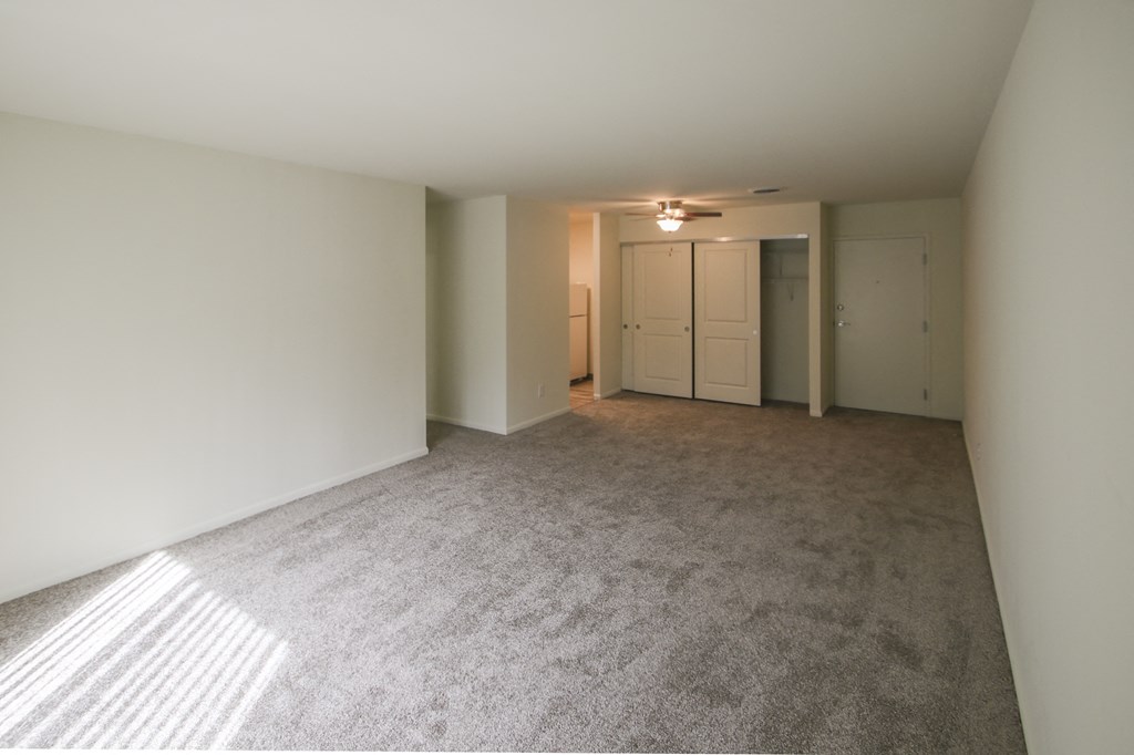 This is a photo of the living room in a 750 square foot 2 bedroom, 1 bath apartment at Park Lane Apartments in Cincinnati, OH.