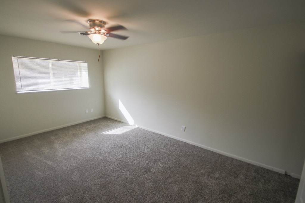 This is a photo of the primary bedroom in a 750 square foot 2 bedroom, 1 bath apartment at Park Lane Apartments in Cincinnati, OH.