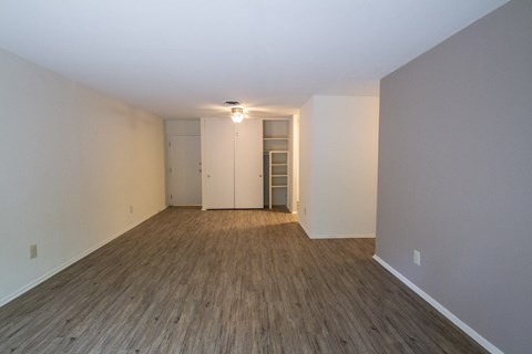 This is a photo of the living room in a 750 square foot 2 bedroom, 1 bath apartment at Park Lane Apartments in Cincinnati, OH.