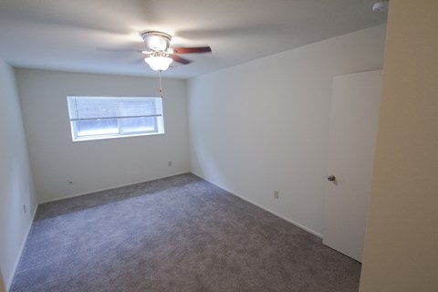 This is a photo of the primary  bedroom in a 849 square foot 2 bedroom, 2 bath apartment at Park Lane Apartments in Cincinnati, OH.