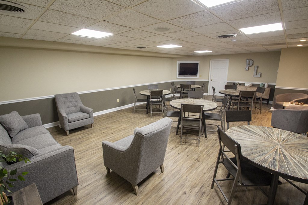 This is a photo of the resident social room at Park Lane Apartments in Cincinnati, OH.