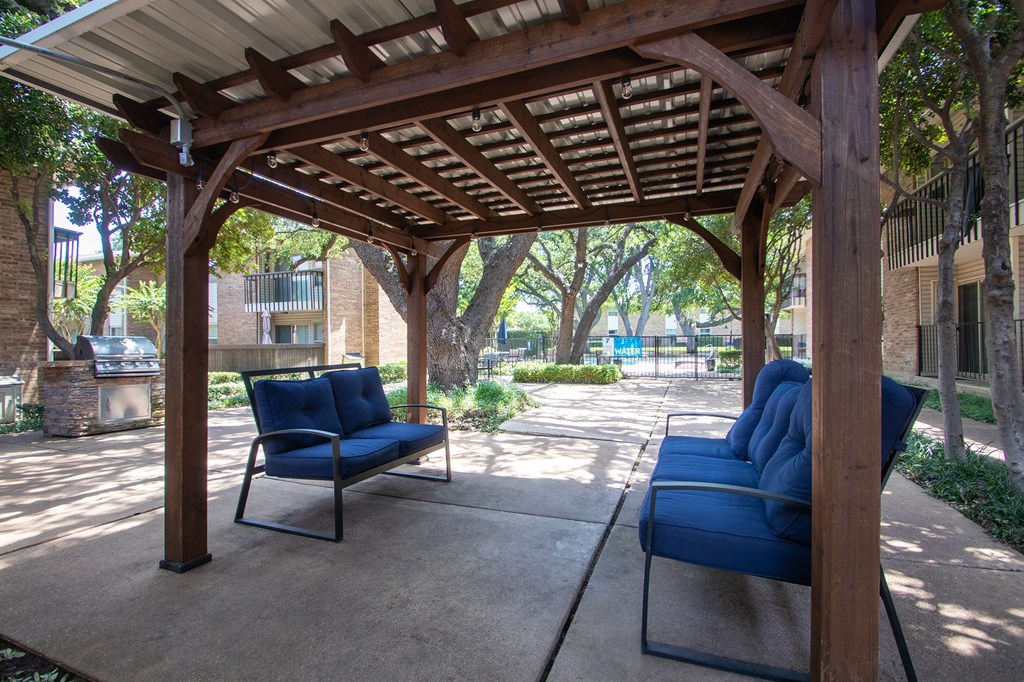 Outdoor at Preston Park Apartments, Dallas, TX