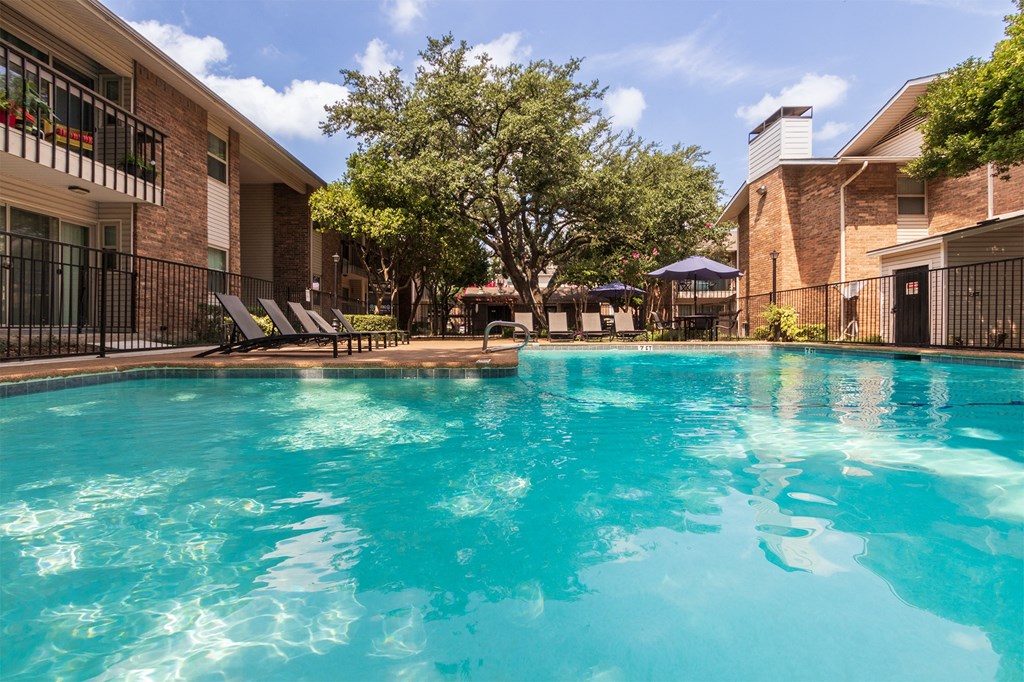 Swim at Preston Park Apartments, Dallas, TX