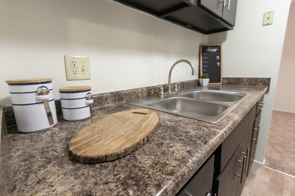 This is a picture of the kitchen in a 578 sq foot 1 bedroom, 1 bath apartment at Red Bank Reserve in the Madisonville neighborhood of Cincinnati, Ohio.