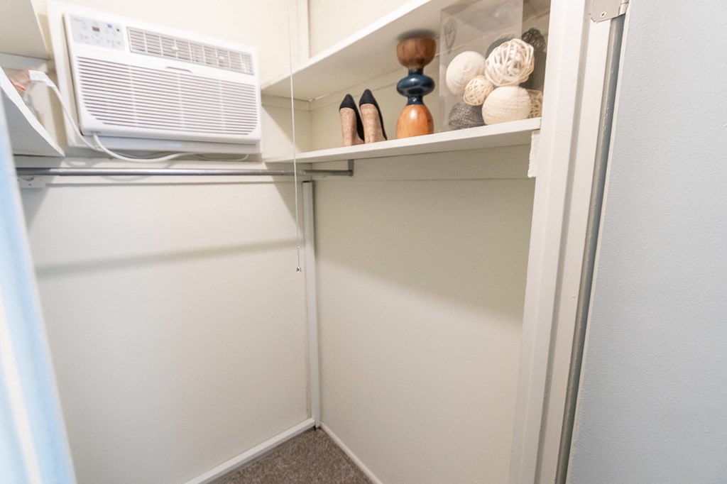 This is a picture of the walk-in closet in a 578 sq foot 1 bedroom, 1 bath apartment at Red Bank Reserve in the Madisonville neighborhood of Cincinnati, Ohio.