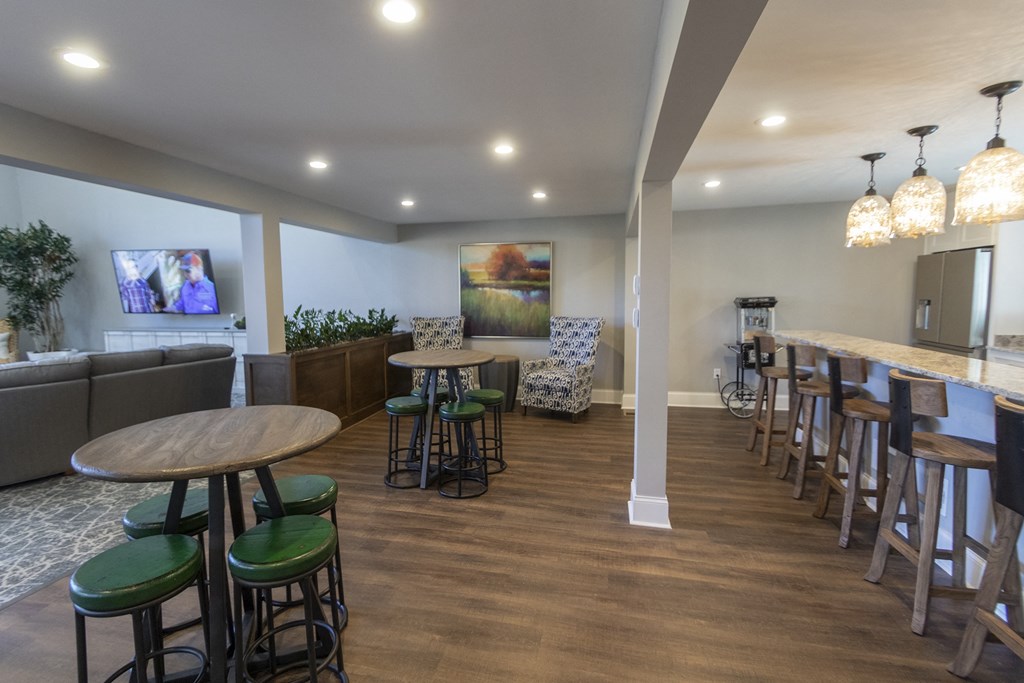 Resident Lounge at Village East, Franklin, OH