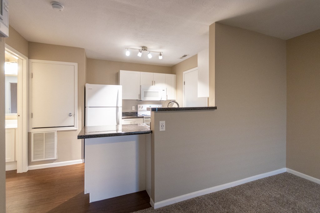 This is a photo of the kitchen in the 580 square foot 1 bedroom, 1 bath Independence at Washington Place Apartments in Miamisburg, Ohio in Washington Township.