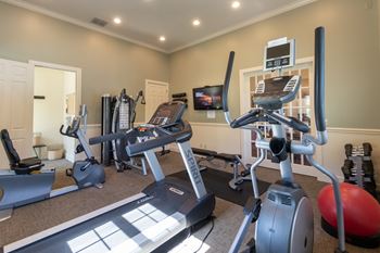 This is a photo of the 20-hour fitness center at Washington Park Apartments in Centerville, OH.