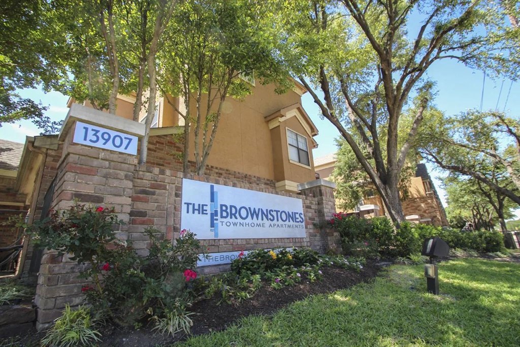 entrance sign at The Brownstones, Dallas, Texas