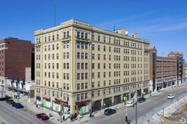 711-825 North 16Th St. Studio-2 Beds Apartment for Rent - Photo Gallery 1