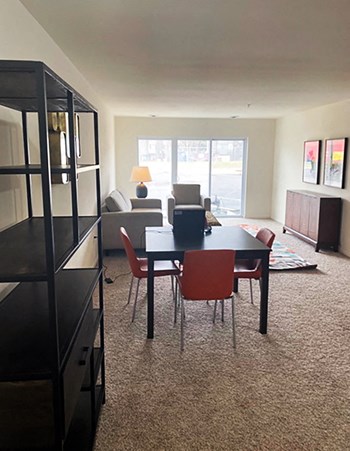 Layton 1900 Dining Living Space - Photo Gallery 2