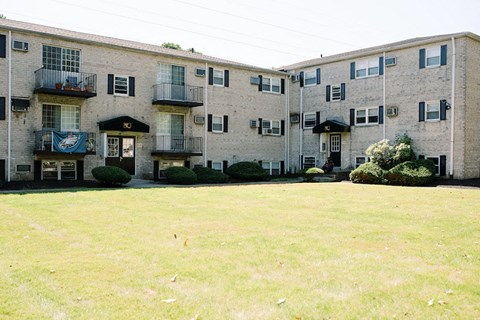 Lush Green Landscape Lush Green Landscape at Krewstown Park Apartments, Philadelphia, 19115