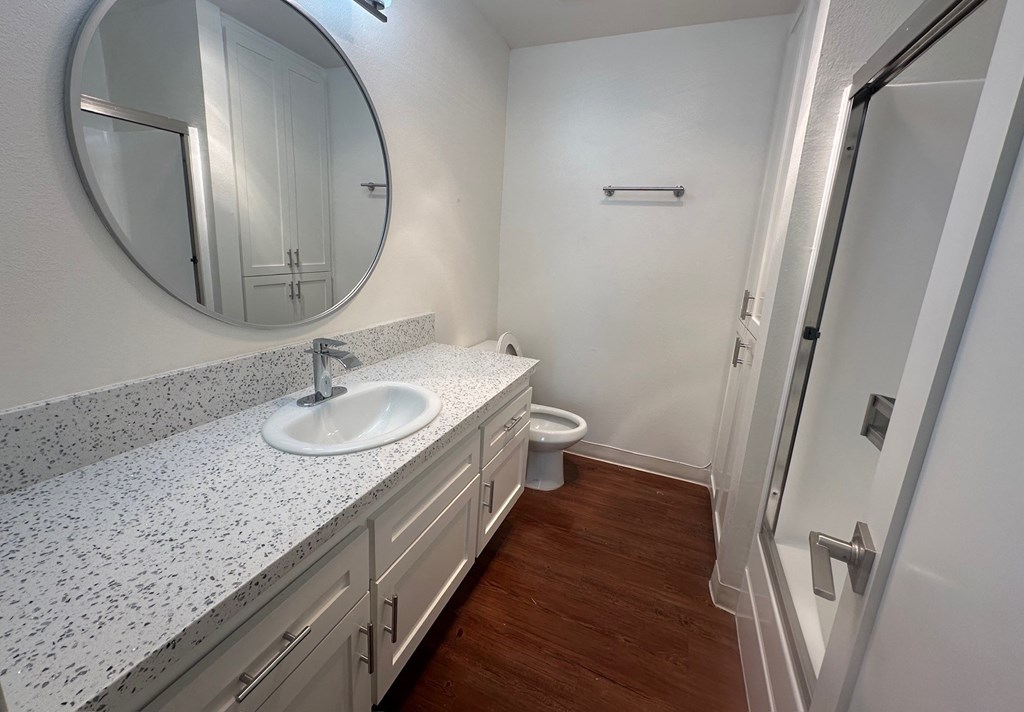Bathroom at Willow Tree Apartments, California, 90505