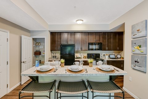 2845 Austin Manor Blvd 1-2 Beds Apartment for Rent