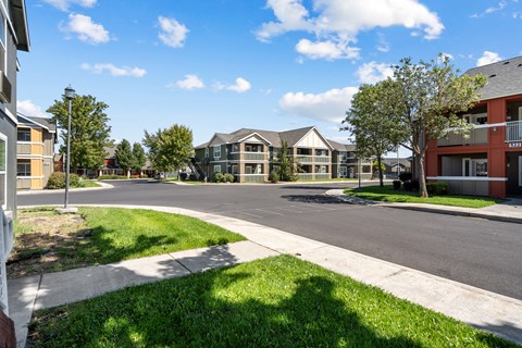 4th Street Aspens Units